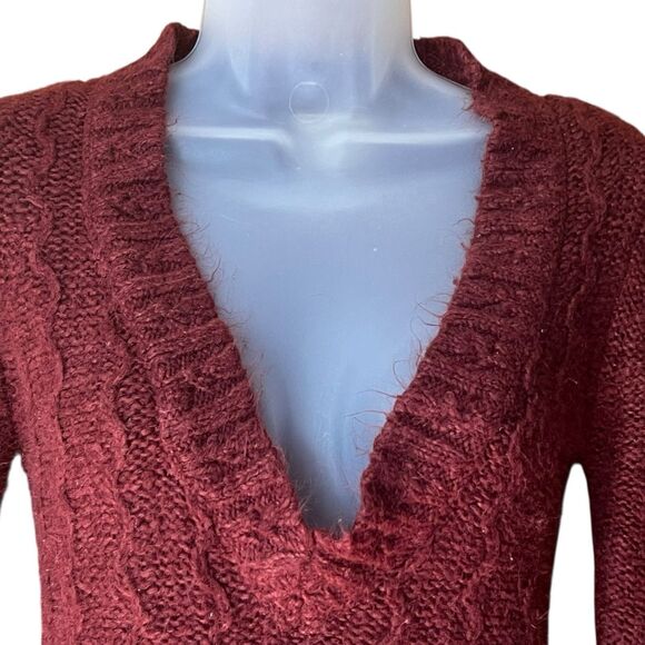 Arizona Wine Red V Neck Fitted Fuzzy Knit Sweater Sz S Y2K Goblincore Whimsigoth - Picture 2 of 14